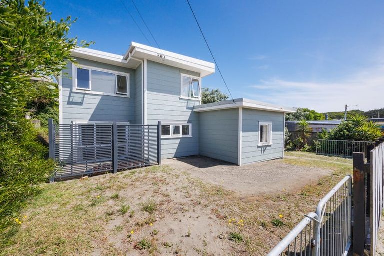 Photo of property in 4 Hunia Terrace, Himatangi Beach, Foxton, 4891