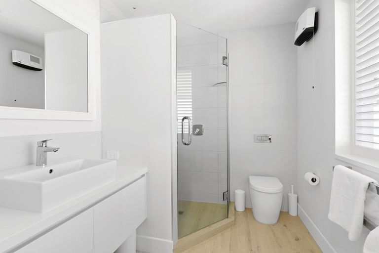 Photo of property in 20b Marellen Drive, Red Beach, 0932