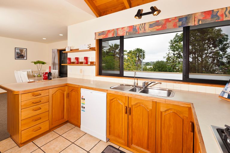 Photo of property in 9 Saint Andrews Place, Te Kamo, Whangarei, 0112