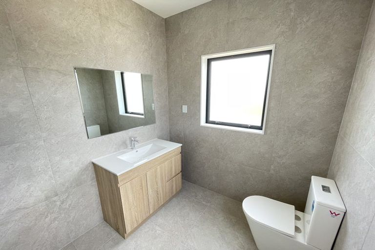 Photo of property in 133c Arran Road, Browns Bay, Auckland, 0630