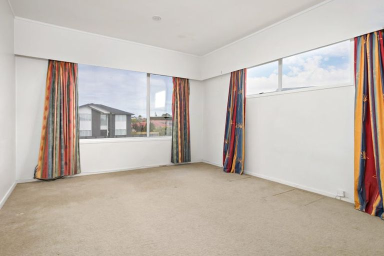 Photo of property in 21 Priestley Drive, Bucklands Beach, Auckland, 2014