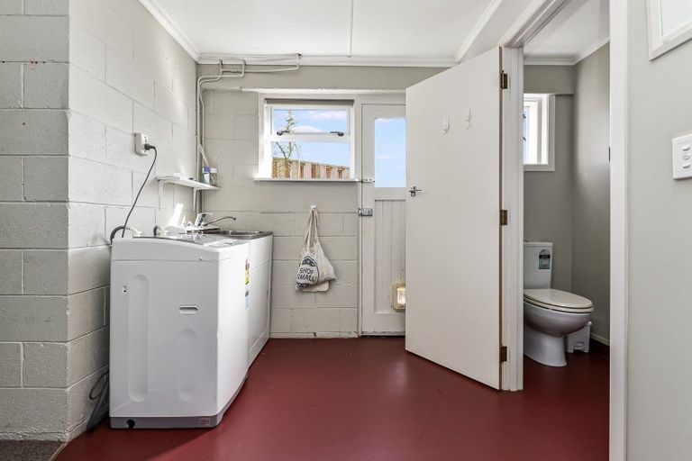 Photo of property in 39 Hillcrest Road, Hillcrest, Hamilton, 3216