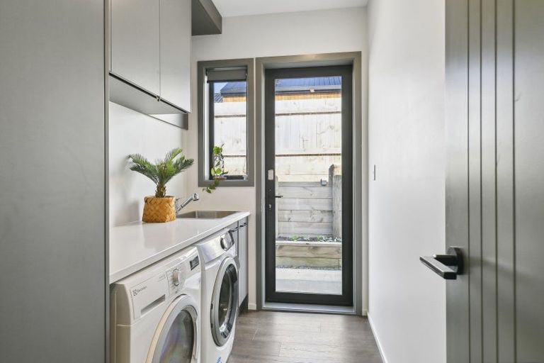 Photo of property in 17 Prestbury Grove, Churton Park, Wellington, 6037