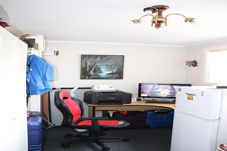 Photo of property in 84 Hakanoa Street, Huntly, 3700