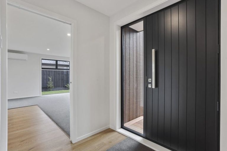 Photo of property in 10 Inch Crescent, Rangiora, 7400