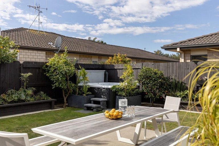 Photo of property in 61 Twin Oak Avenue, Papamoa Beach, Papamoa, 3118