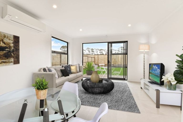 Photo of property in 21 Vincent Mcgrath Crescent, Swanson, Auckland, 0614