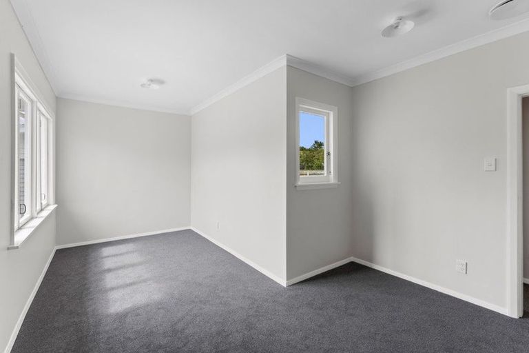 Photo of property in 12 Domain Road, Otaki, 5512