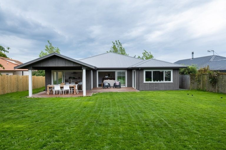 Photo of property in 24 Woodlands Drive, Havelock North, 4130