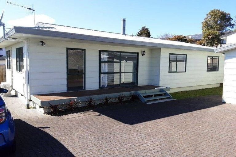 Photo of property in 32 Puriri Street, Hilltop, Taupo, 3330