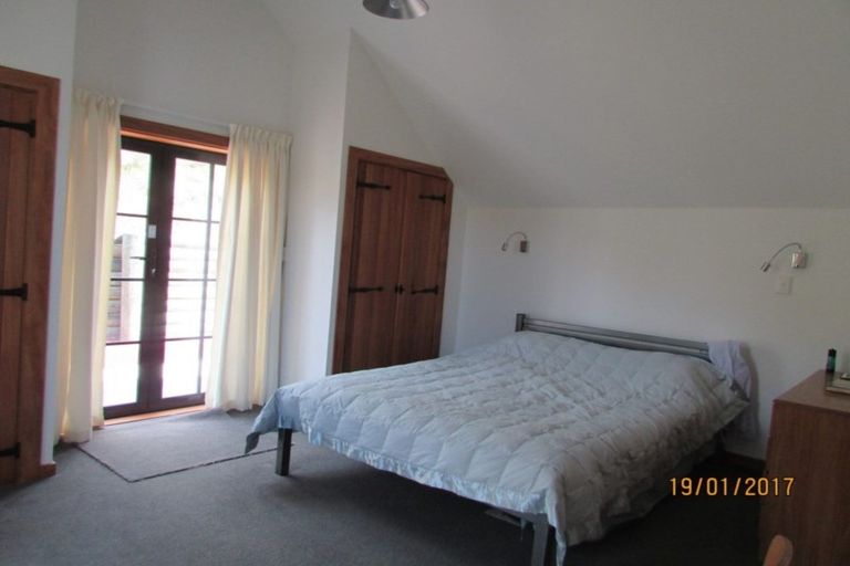 Photo of property in 140 Main Road, Allandale, Lyttelton, 8971