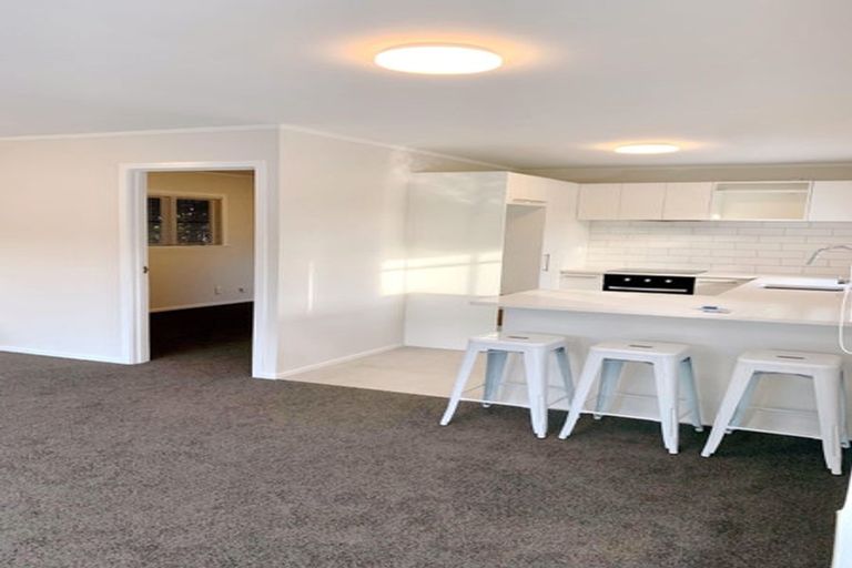 Photo of property in 5 Kyle Road, Greenhithe, Auckland, 0632