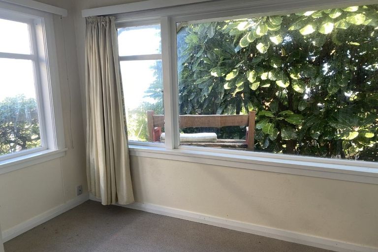 Photo of property in 33 Aperahama Street, Paekakariki, 5034
