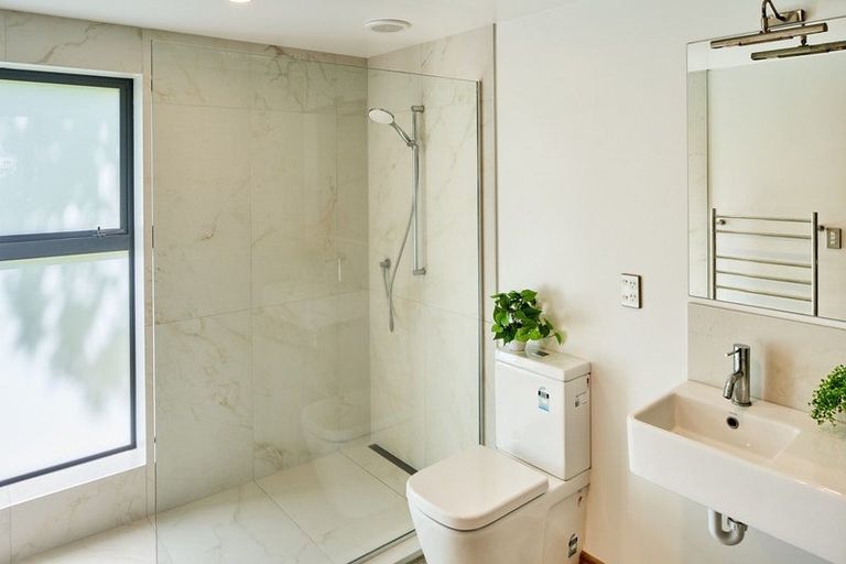 Photo of property in 13 Airlie Road, Plimmerton, Porirua, 5026