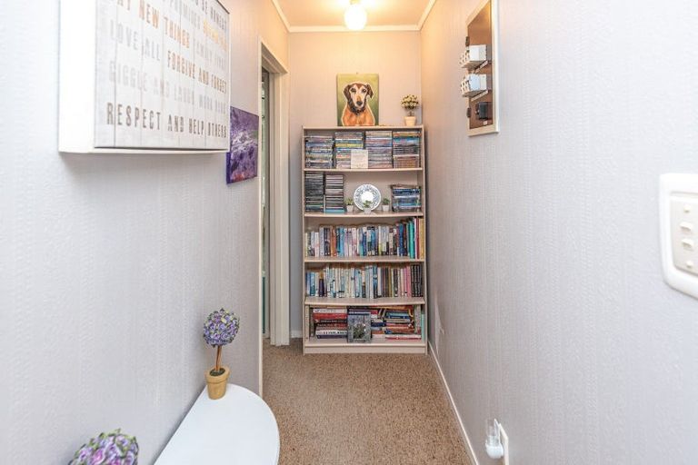 Photo of property in 10 Caius Avenue, Gonville, Whanganui, 4501