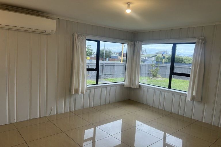 Photo of property in 293 Kennedy Road, Onekawa, Napier, 4110