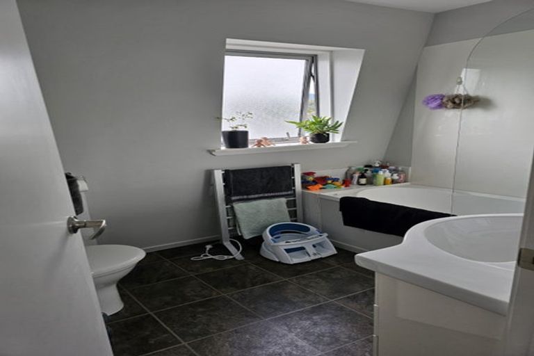 Photo of property in 5a Bracken Street, Wallaceville, Upper Hutt, 5018