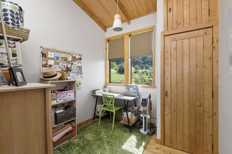 Photo of property in 68 Harakeke Road, Te Horo, Otaki, 5581