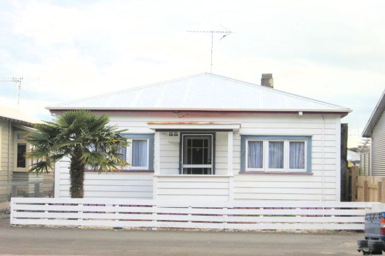 Photo of property in 817 Pollen Street, Thames, 3500