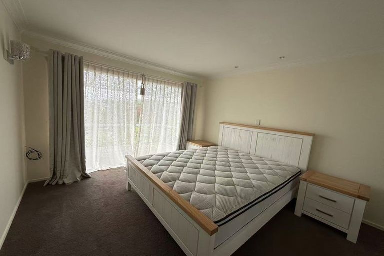 Photo of property in 47a Aberdeen Road, Castor Bay, Auckland, 0620