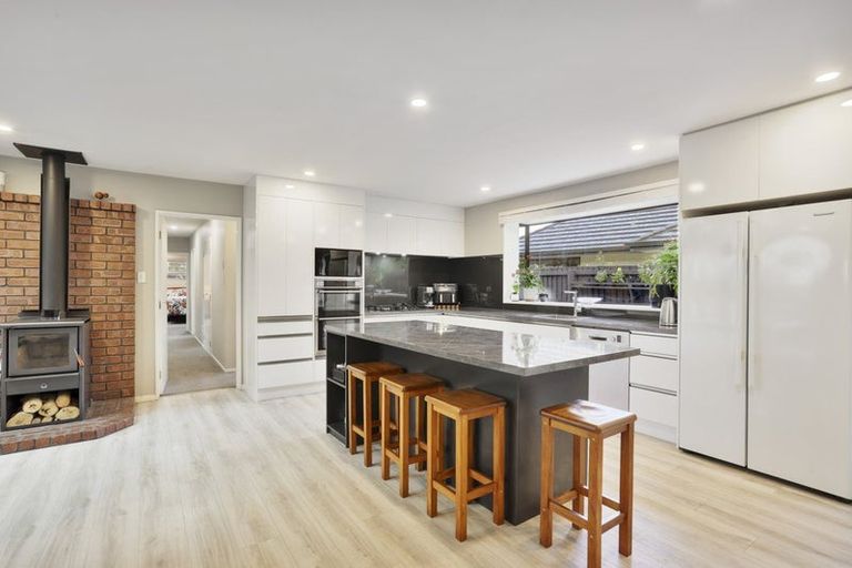 Photo of property in 17 Windsor Court, Rangiora, 7400