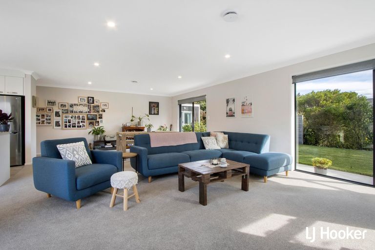 Photo of property in 11 Ian Place, Waihi Beach, 3611