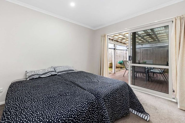 Photo of property in 16 Dolbel Place, Mangere East, Auckland, 2024