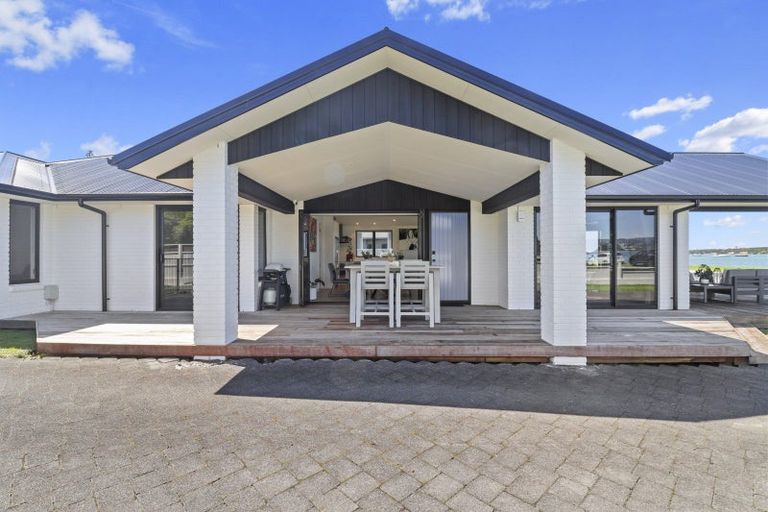 Photo of property in 32 The Esplanade, Omokoroa, 3114