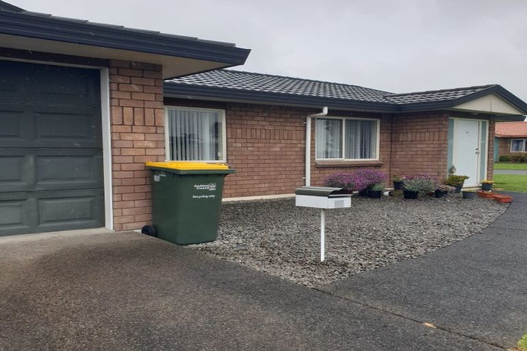 Photo of property in 11/15 O'sullivan Place, Waiuku, 2123