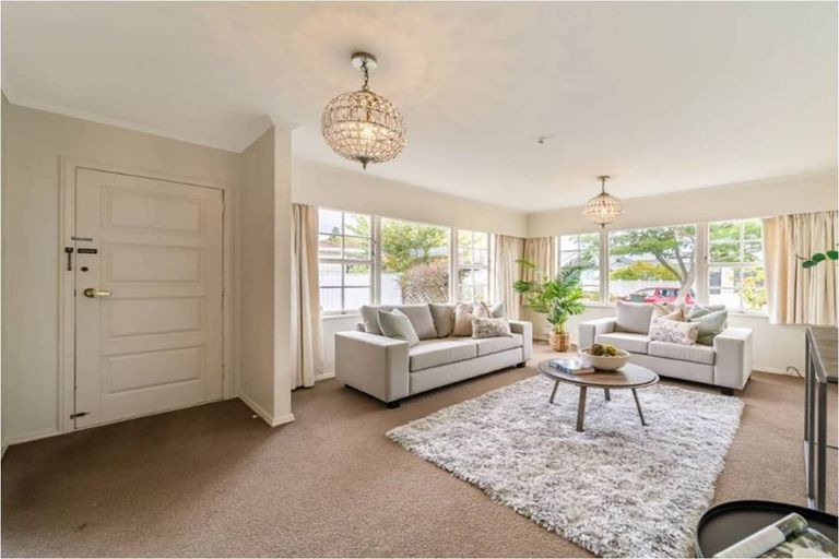 Photo of property in 1/23 Saint Columbans Grove, Boulcott, Lower Hutt, 5010