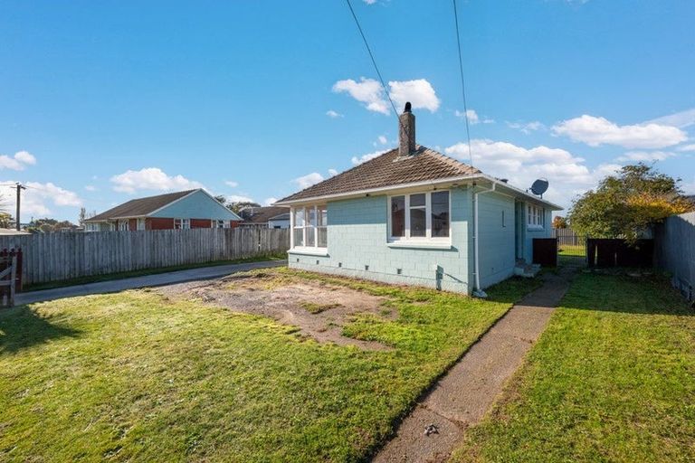 Photo of property in 32 Carisbrooke Street, Aranui, Christchurch, 8061