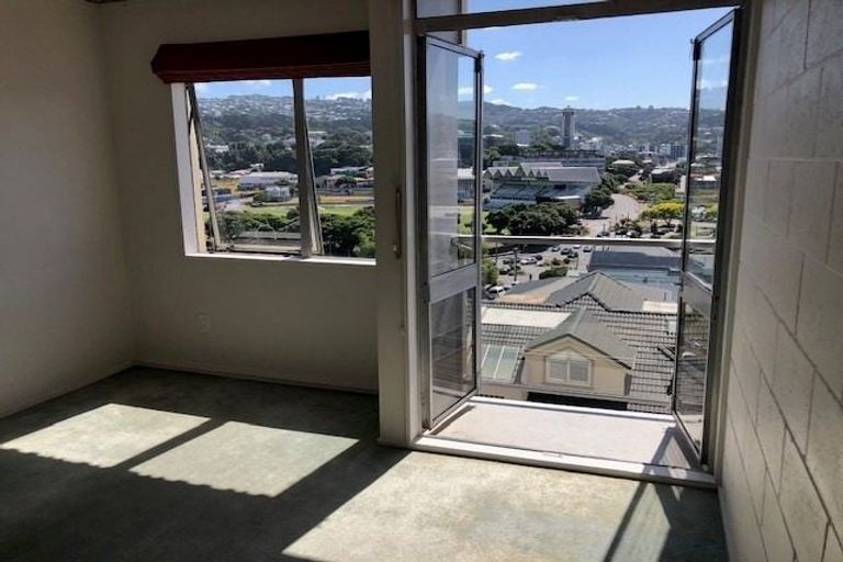 Photo of property in Melksham Towers, 601/131 Brougham Street, Mount Victoria, Wellington, 6011