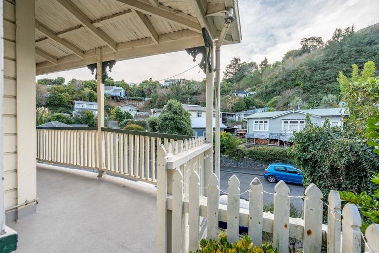 Photo of property in 39 Faraday Street, Hospital Hill, Napier, 4110