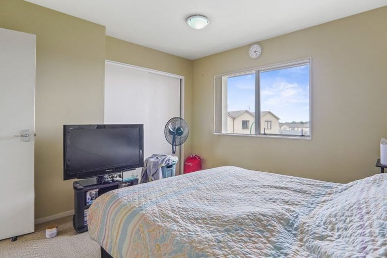 Photo of property in 9/29 Haven Drive, East Tamaki, Auckland, 2013