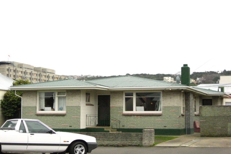 Photo of property in 218 Leith Street, North Dunedin, Dunedin, 9016