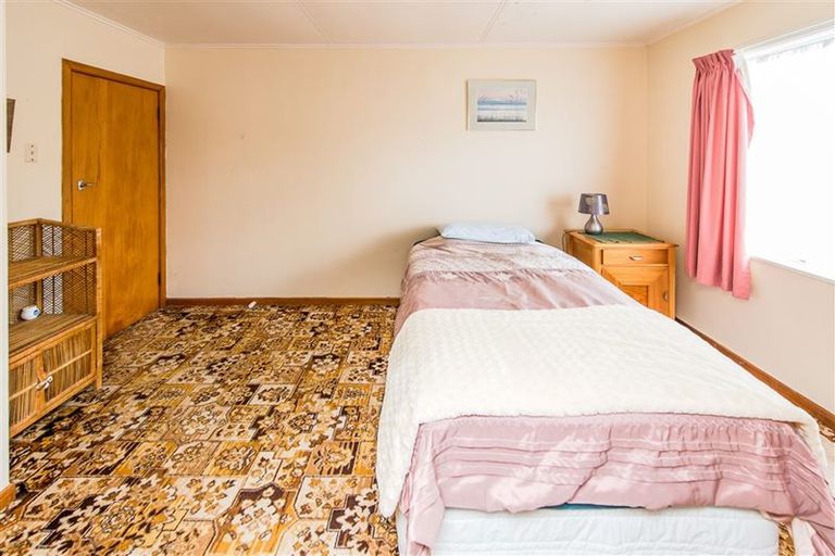 Photo of property in 202 Puriri Street, Castlecliff, Whanganui, 4501