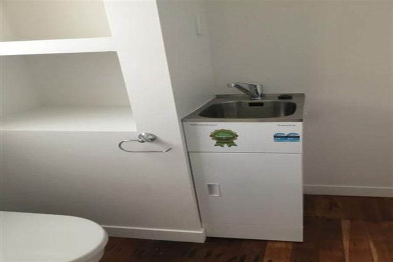 Photo of property in 33 Princes Street, Fitzroy, New Plymouth, 4312