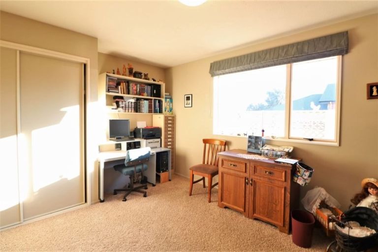 Photo of property in 21 Ellesmere Place, Oceanview, Timaru, 7910