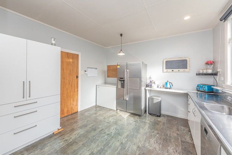 Photo of property in 63 Gonville Avenue, Gonville, Whanganui, 4501