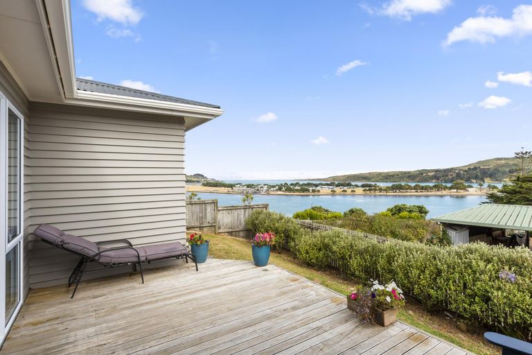 Photo of property in 9 Helen Place, Raglan, 3225