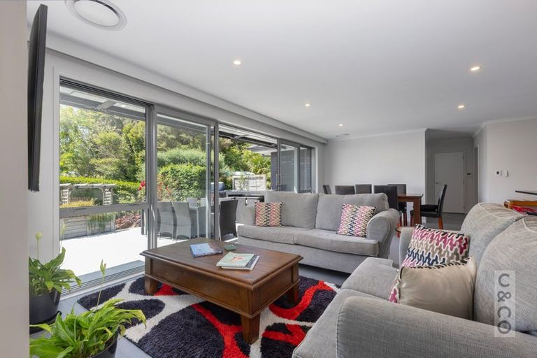 Photo of property in 4 School Road, Riverhead, 0820