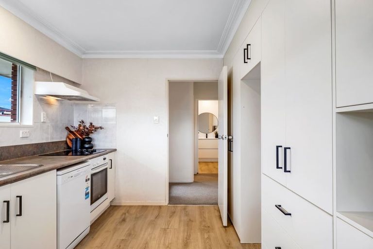 Photo of property in 2 Tupaea Place, Otumoetai, Tauranga, 3110