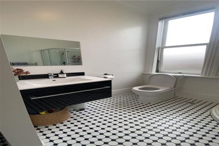 Photo of property in 58 Majoribanks Street, Mount Victoria, Wellington, 6011