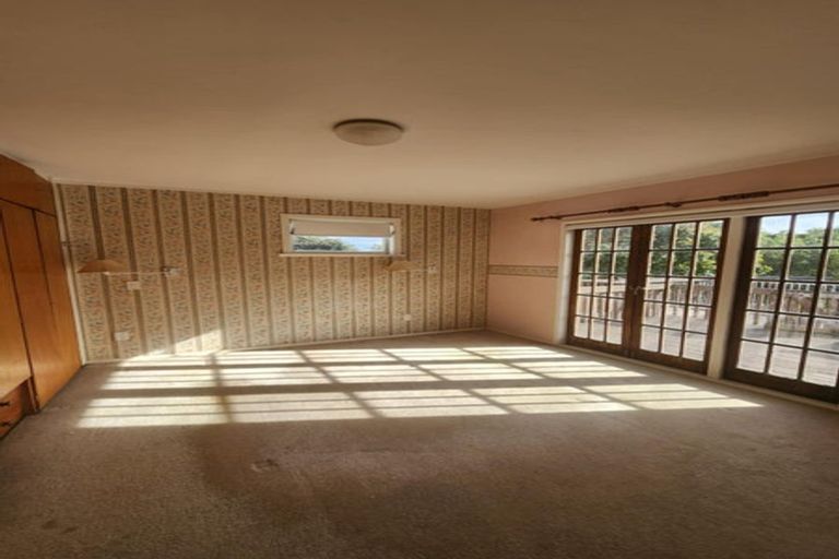 Photo of property in 18 School Road, Riverhead, 0820