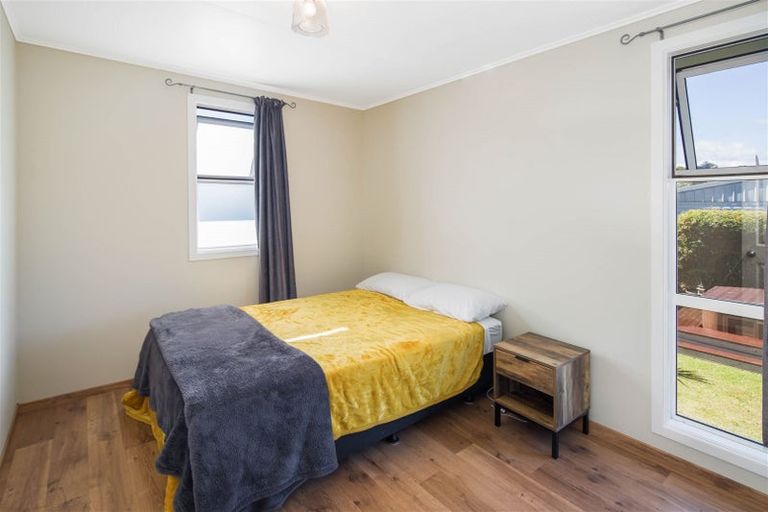 Photo of property in 6 Stipulate Place, Ascot Park, Porirua, 5024