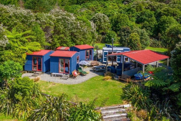 Photo of property in 5092 Kenepuru Road, Ohauparuparu Bay, Picton, 7282