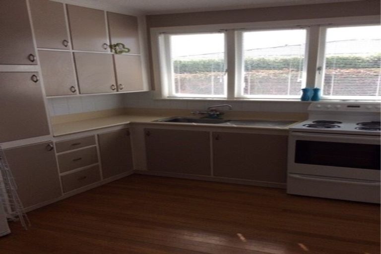 Photo of property in 5a Pemberton Crescent, Greerton, Tauranga, 3112