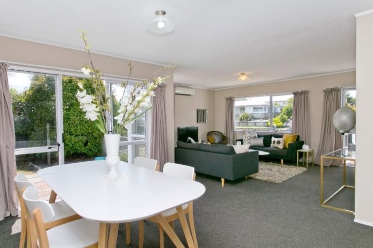 Photo of property in 27 Kiddle Drive, Hilltop, Taupo, 3330