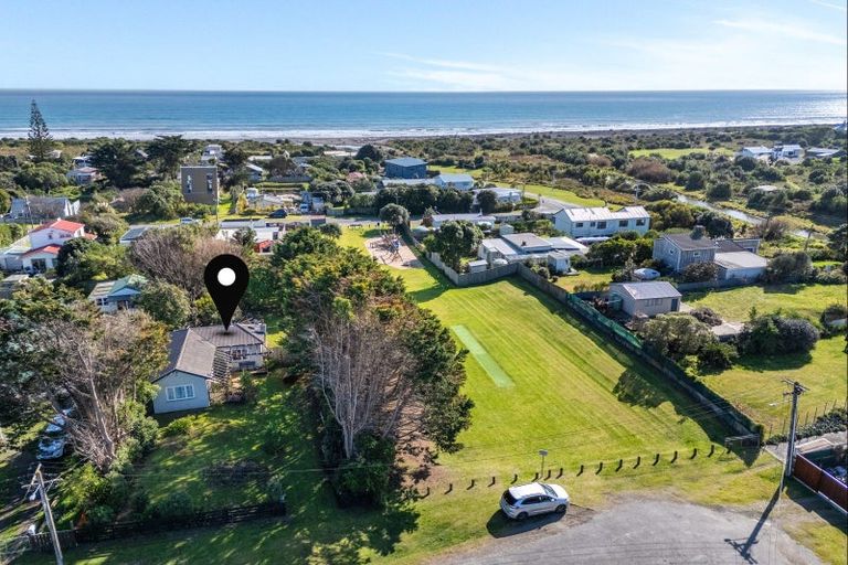 Photo of property in 5 Gawler Street, Te Horo Beach, Otaki, 5581