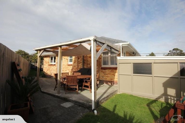 Photo of property in 44 Amberley Avenue, Te Atatu South, Auckland, 0610